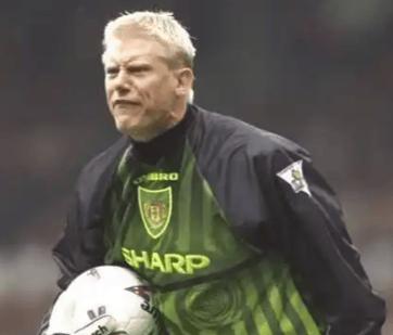 舒梅切尔:范德芬的比赛直觉很棒,他的速度和爆发价值很大插图 舒梅切尔:范德芬的比赛直觉很棒,他的速度和爆发价值很大插图