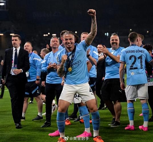 DO：曼城中场卡尔文-菲利普斯租借加盟谢联，租期为半个赛季插图