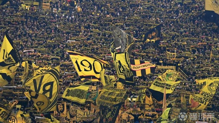 德国俱乐部上座人数排名：多特81365人居首，拜仁75000人次席